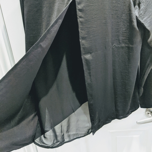 Noisy May back slit black Shirt - Picture 1 of 5